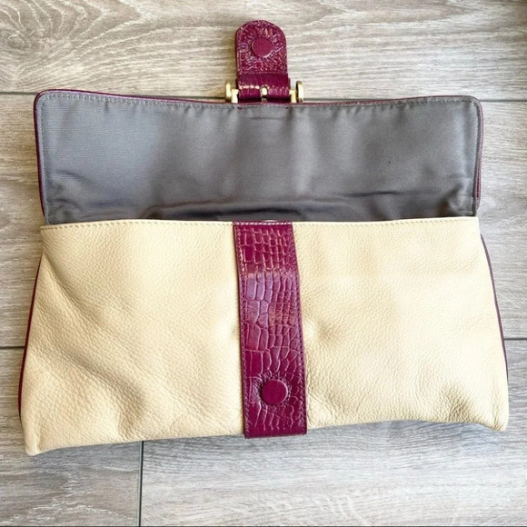 BCBGMAXAZRIA  Cream Leather Clutch - Picture 8 of 16